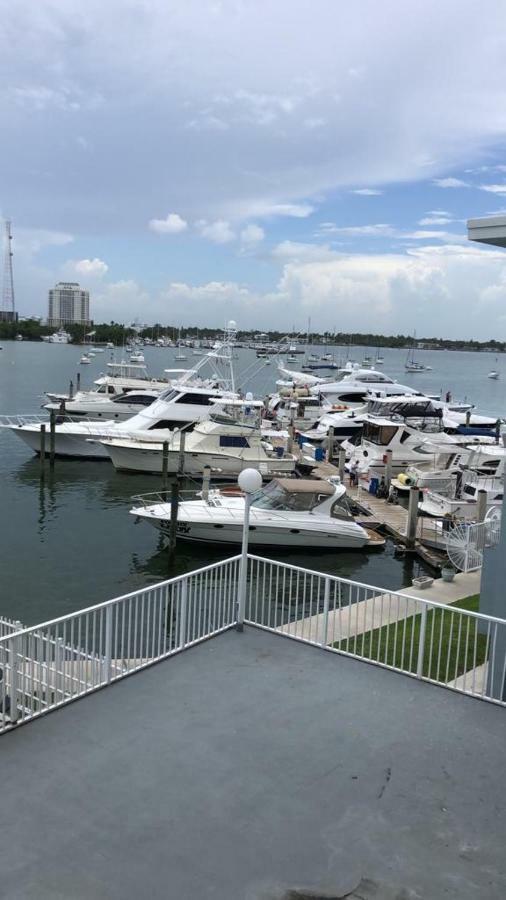 North Bay Village Apartment エクステリア 写真